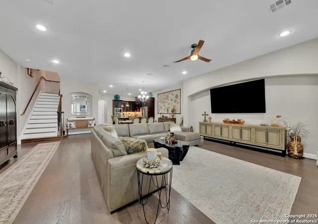 3rd image of 949 N Academy, New Braunfels, TX 78130 | MLS# 1855280