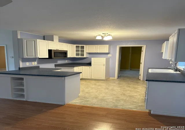 Photo 4 of Single family home for sale at 2844 Bear Springs, Pipe Creek, TX 78063 | MLS# 1855355 | Listing updated on 2025-09-24