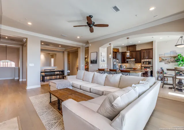 Photo 4 of Condo for sale at 7800 Southwest Pkwy #2020, Austin, TX 78735 | MLS# 1855391 | Listing updated on 2025-10-23