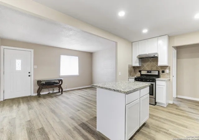 Photo 3 of Sale Pending at 163 Reefridge, San Antonio, TX 78242 | MLS# 1855419 | Listing updated on 2025-05-12