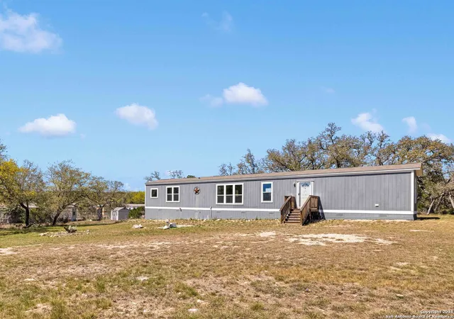 Photo 3 of Sale Pending at 198 County Rd 2470, Hondo, TX 78861 | MLS# 1855472 | Listing updated on 2025-09-25