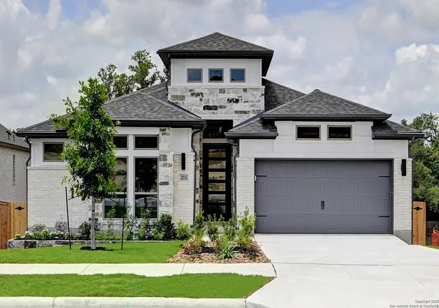 Photo 1 of Sale Pending at 211 Boulder Crk, Boerne, TX 78006 | MLS# 1855729 | Listing updated on 2025-11-01