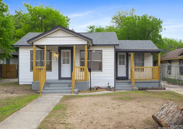 Photo 3 of Sale Pending at 3927 W Houston, San Antonio, TX 78207 | MLS# 1855739 | Listing updated on 2026-02-11