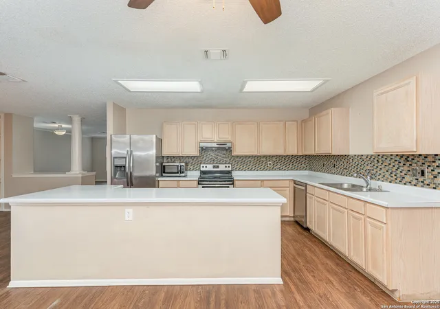 Photo 4 of Sale Pending at 1214 Oak Path, San Antonio, TX 78258 | MLS# 1855843 | Listing updated on 2025-11-07