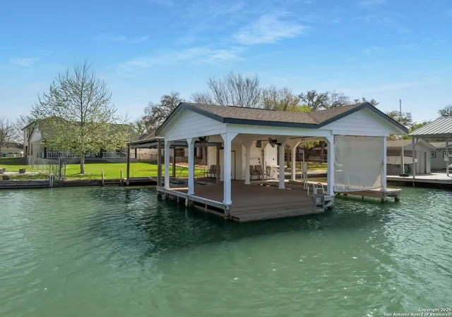 Photo 3 of Single family home for sale at 411 W Greenbriar Dr, Granite Shoals, TX 78654 | MLS# 1855899 | Listing updated on 2025-11-10