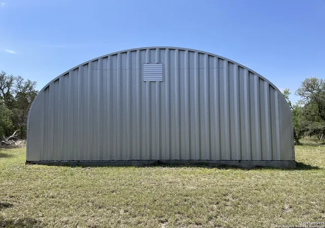 Photo 3 of Sale Pending at 1191 Cr 241, Hondo, TX 78861 | MLS# 1855909 | Listing updated on 2026-01-13