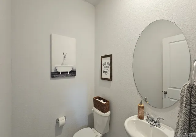 Photo 4 of Sale Pending at 9215 Yaya, Converse, TX 78109 | MLS# 1855980 | Listing updated on 2025-09-30