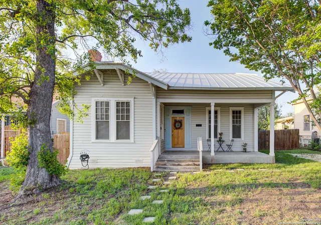 Photo 2 of Single family home for sale at 515 Burnet, San Antonio, TX 78202 | MLS# 1856049 | Listing updated on 2025-09-30