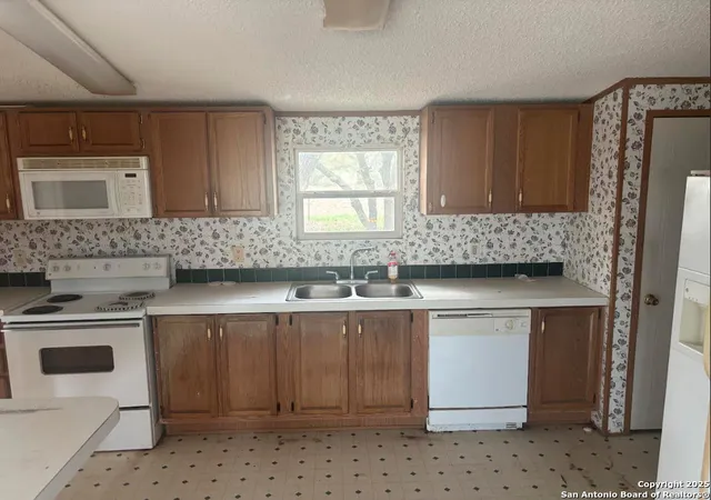 2nd image of 1648 Palo Alto, Von Ormy, TX 78073 | MLS# 1856068