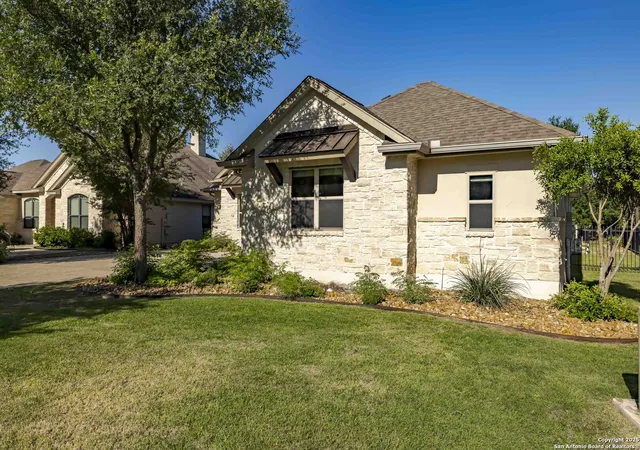 Photo 3 of Sale Pending at 30015 Cibolo Trace, Fair Oaks Ranch, TX 78015 | MLS# 1856223 | Listing updated on 2025-10-16