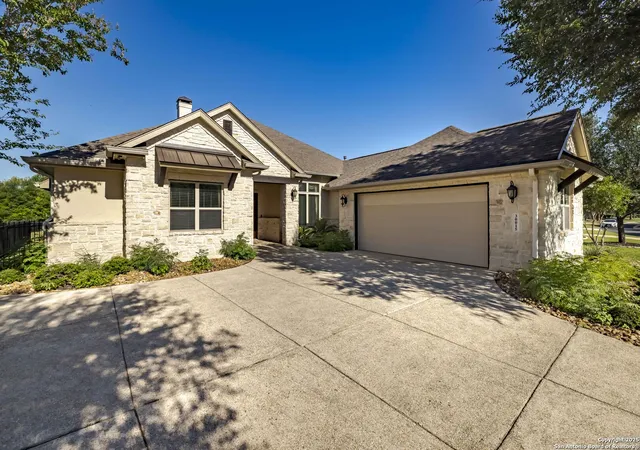 Photo 3 of Sale Pending at 30015 Cibolo Trace, Fair Oaks Ranch, TX 78015 | MLS# 1856223 | Listing updated on 2025-10-16