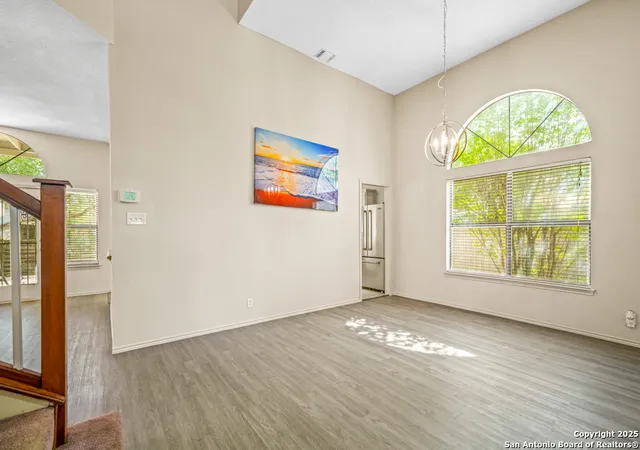 Photo 4 of Sale Pending at 15338 Winter Mist Dr, San Antonio, TX 78247 | MLS# 1856228 | Listing updated on 2025-09-22