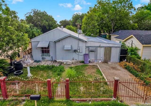Photo 3 of Multi family home for sale at 1206 Allende, San Antonio, TX 78237 | MLS# 1856278 | Listing updated on 2025-09-22