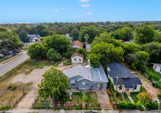Photo 4 of Multi family home for sale at 1206 Allende, San Antonio, TX 78237 | MLS# 1856278 | Listing updated on 2025-09-22