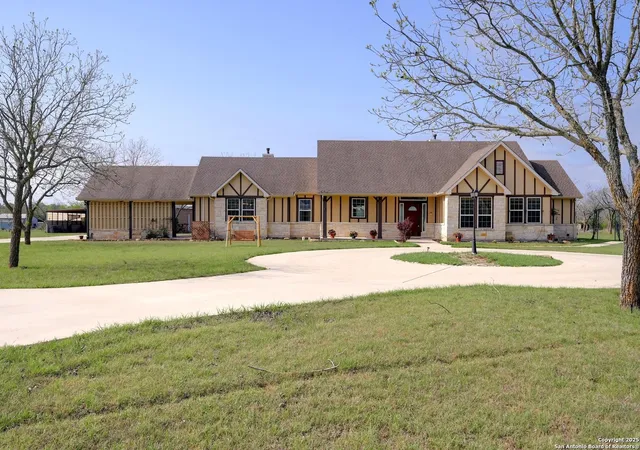 Photo 3 of Single family home for sale at 100 Prim Rose, Blanco, TX 78606 | MLS# 1856365 | Listing updated on 2025-09-28