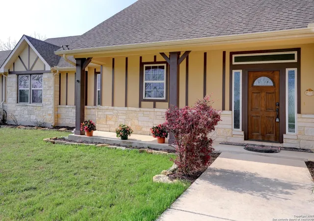 Photo 3 of Single family home for sale at 100 Prim Rose, Blanco, TX 78606 | MLS# 1856365 | Listing updated on 2025-09-28