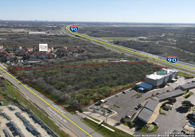 Photo 2 of Sale Pending at 884 Ac Enrique Barrera Pky, San Antonio, TX 78227 | MLS# 1856387 | Listing updated on 2025-12-10