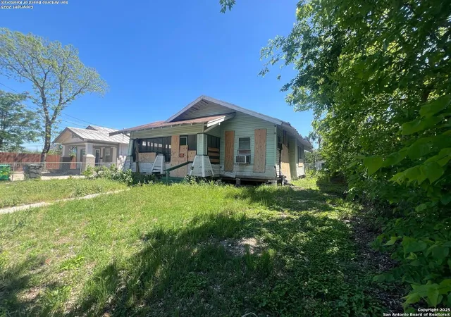 Photo 3 of Single family home for sale at 1510 Nolan, San Antonio, TX 78202 | MLS# 1856402 | Listing updated on 2026-03-04