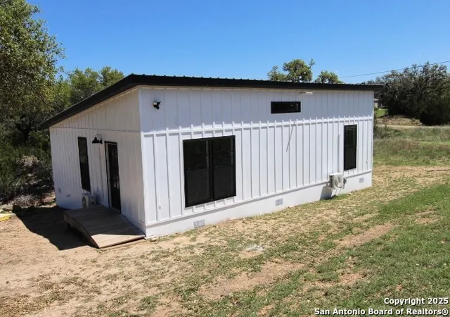 Photo 1 of Single family home for sale at 403 Private Road 1523, Bandera, TX 78003 | MLS# 1856658 | Listing updated on 2025-09-15