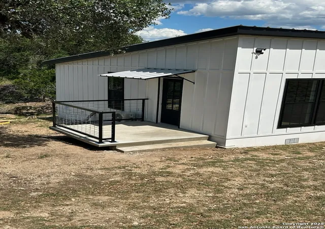 Photo 3 of Single family home for sale at 403 Private Road 1523, Bandera, TX 78003 | MLS# 1856658 | Listing updated on 2025-09-15