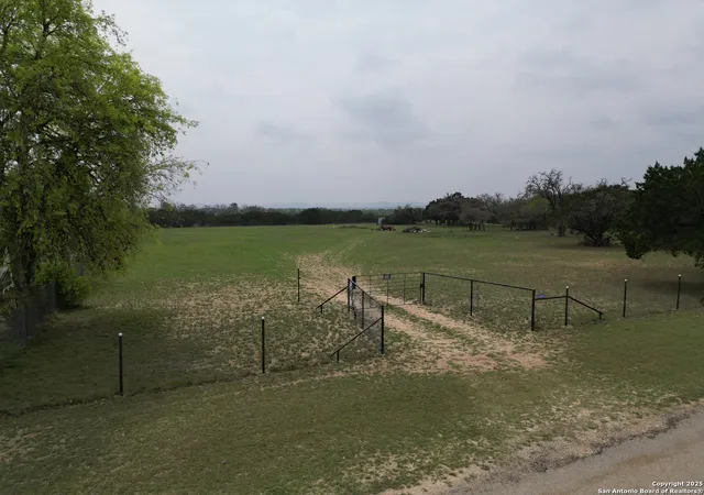 Photo 4 of Sale Pending at 157 Bluebonnet Dr, Bandera, TX 78003 | MLS# 1856719 | Listing updated on 2025-12-23