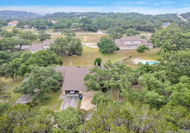 Homes for sale in Canyon Lake, TX | 60 Oak Villa, Canyon Lake, TX 78133 | Houzeo