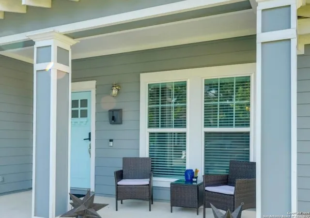 Photo 3 of Single family home for sale at 1406 Nolan St, San Antonio, TX 78202 | MLS# 1856732 | Listing updated on 2025-04-25