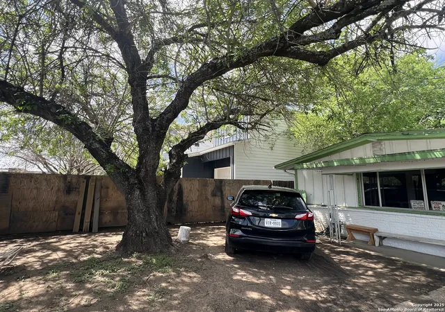 2nd image of 1414 Vargas, Austin, TX 78741 | MLS# 1856823