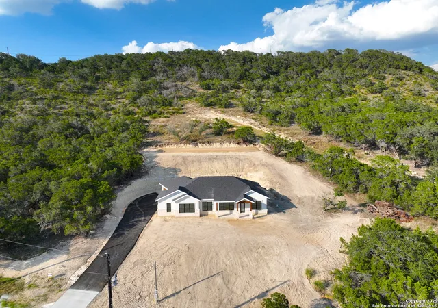 Photo 1 of Sale Pending at 420 Sendera Hills, Canyon Lake, TX 78133 | MLS# 1856836 | Listing updated on 2026-03-08