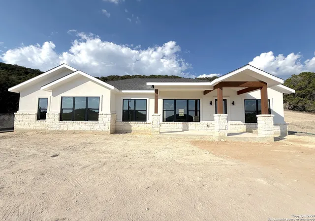 Photo 1 of Sale Pending at 420 Sendera Hills, Canyon Lake, TX 78133 | MLS# 1856836 | Listing updated on 2026-03-08