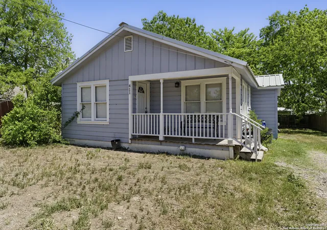 2nd image of 411 Ellis, Seguin, TX 78155 | MLS# 1856923