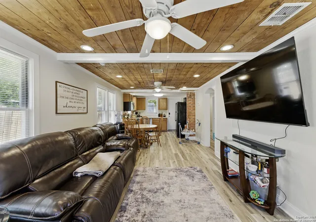 4th image of 411 Ellis, Seguin, TX 78155 | MLS# 1856923