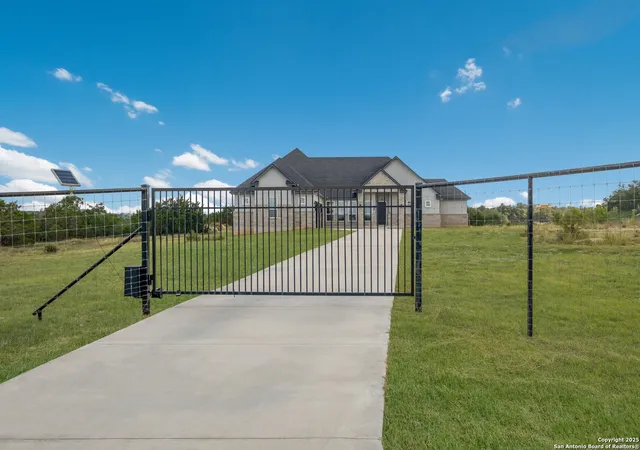 3rd image of 351 Mexican Hat, Spring Branch, TX 78070 | MLS# 1857291