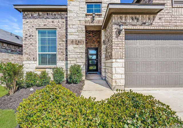 Photo 2 of Sale Pending at 4523 Stark Aly, San Antonio, TX 78217 | MLS# 1857321 | Listing updated on 2025-09-30