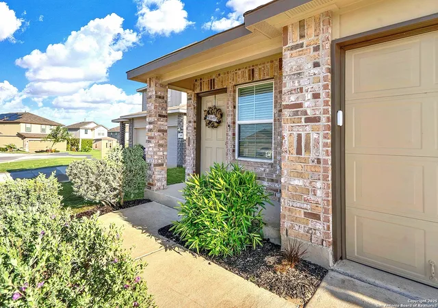 Photo 3 of Sale Pending at 256 Middle Green Loop, Floresville, TX 78114 | MLS# 1857340 | Listing updated on 2025-12-16