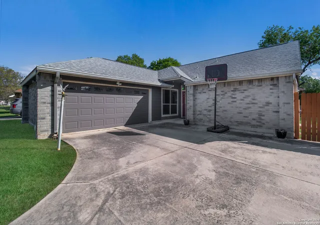 2nd image of 9520 Woodland, San Antonio, TX 78250 | MLS# 1857384