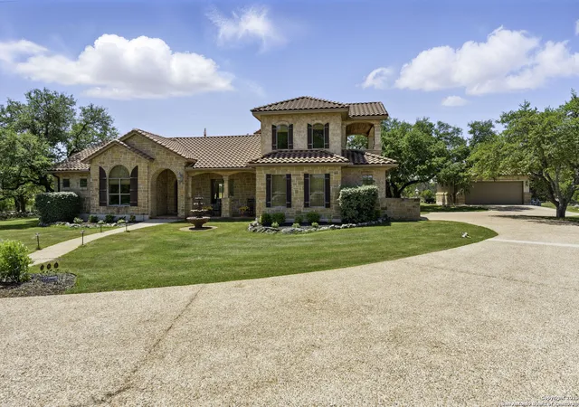 Photo 2 of Sale Pending at 211 Macaw Ln, Spring Branch, TX 78070 | MLS# 1857397 | Listing updated on 2026-03-27