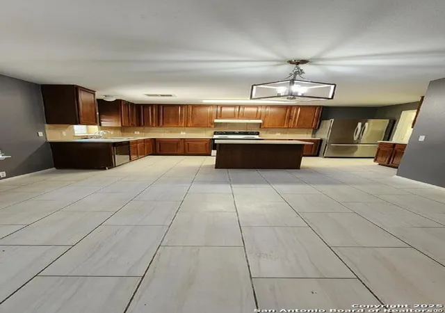 Photo 4 of Single family home for sale at 15710 Robin View, San Antonio, TX 78255 | MLS# 1857517 | Listing updated on 2026-09-13