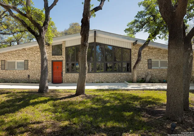 Photo 4 of Single family home for sale at 15108 Nw Military Hwy, Shavano Park, TX 78231 | MLS# 1857594 | Listing updated on 2025-06-13