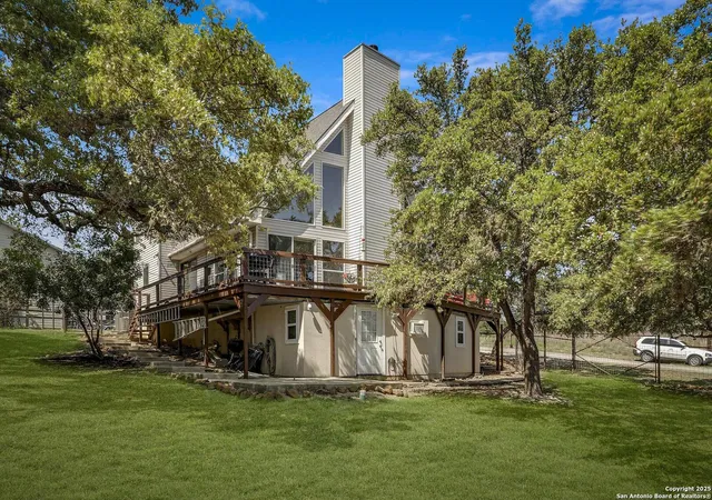 Photo 1 of Single family home for sale at 471 Edge Hill, Canyon Lake, TX 78133 | MLS# 1857717 | Listing updated on 2026-01-06