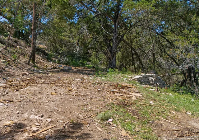 Photo 4 of Land for sale at 1056 Scenic Run, Canyon Lake, TX 78133 | MLS# 1857734 | Listing updated on 2026-09-16