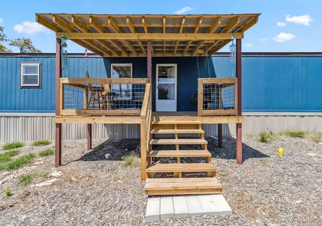 Photo 3 of Manufactured home for sale at 140 Teague, Kerrville, TX 78028 | MLS# 1857775 | Listing updated on 2025-08-02
