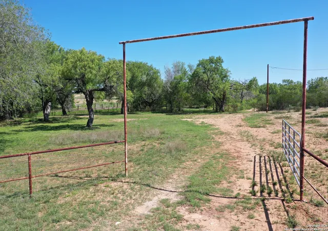2nd image of 3894 S State Hwy 173, Devine, TX 78016 | MLS# 1857792