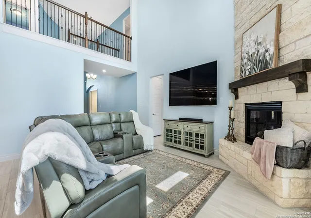 Photo 4 of Single family home for sale at 164 Catani Loop, Georgetown, TX 78628 | MLS# 1857889 | Listing updated on 2026-01-28