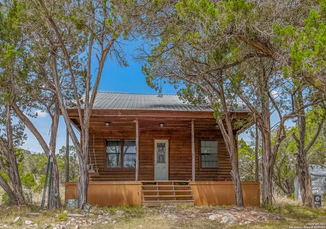 1st image of 00 Pr, Rocksprings, TX 78880 | MLS# 1858083