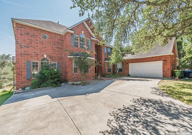 Photo 2 of Sale Pending at 8114 Pimlico Ln, Boerne, TX 78015 | MLS# 1858176 | Listing updated on 2025-11-03