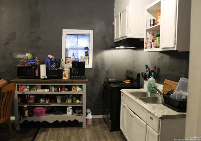 Photo 2 of Single family home for sale at 203 Forrest Ave, San Antonio, TX 78204 | MLS# 1858202 | Listing updated on 2025-09-16