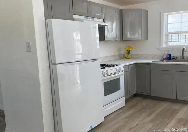 Photo 3 of Single family home for sale at 2506 W Mulberry Ave, San Antonio, TX 78228 | MLS# 1858420 | Listing updated on 2025-10-01
