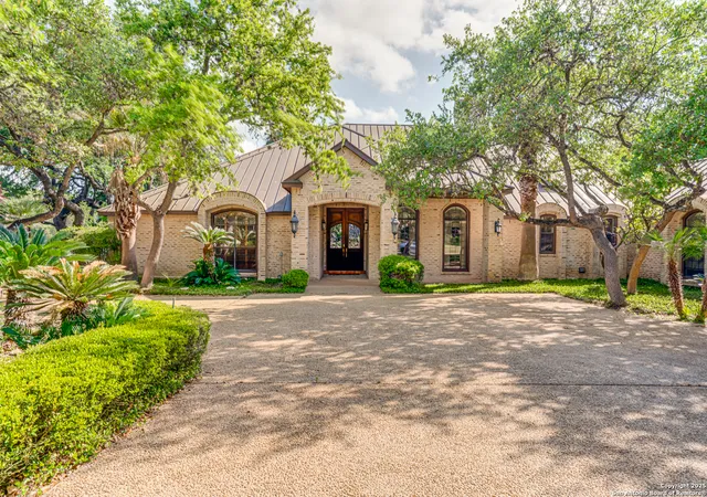 Photo 4 of Sale Pending at 11739 Elmscourt, San Antonio, TX 78230 | MLS# 1858536 | Listing updated on 2025-11-14