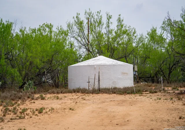 Photo 4 of Sale Pending at 5001 Fm 1407, Crystal City, TX 78839 | MLS# 1858548 | Listing updated on 2025-10-07